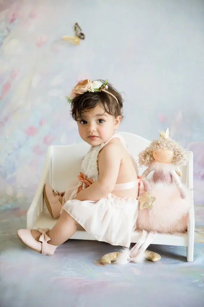 Milestone Photography Guide: When Should You Schedule Baby Sessions in the First Year? 3 cake smash photography 82