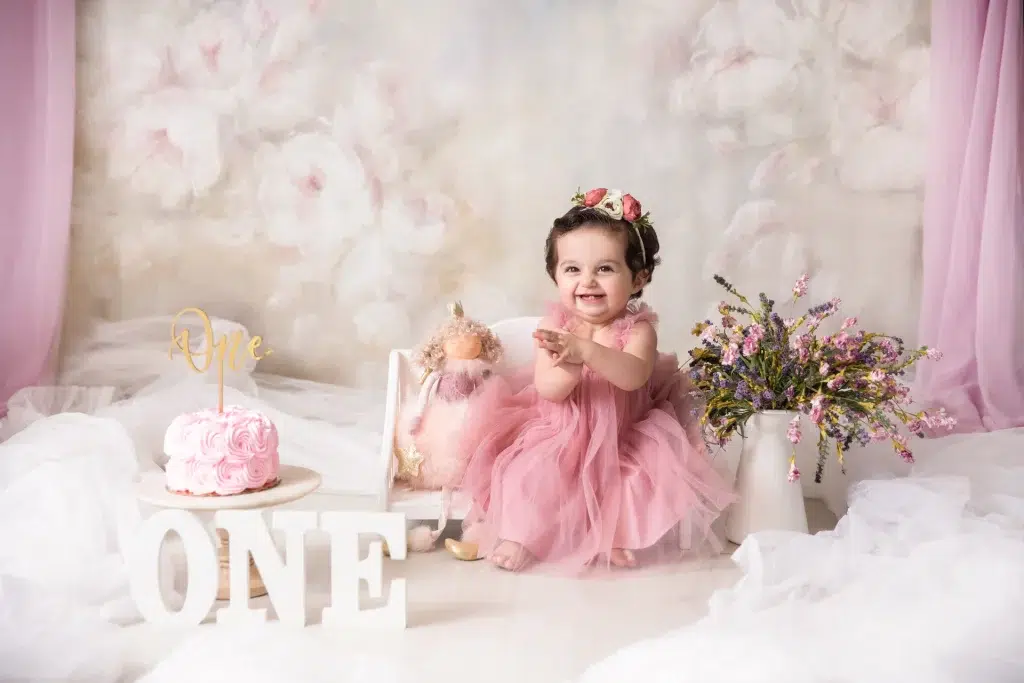 Milestone Photography Guide: When Should You Schedule Baby Sessions in the First Year?